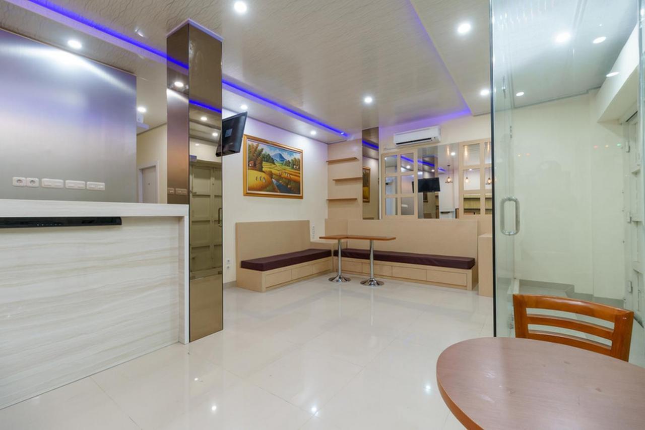 Reddoorz Plus Near Rs Rk Charitas 2 Palembang Exterior foto