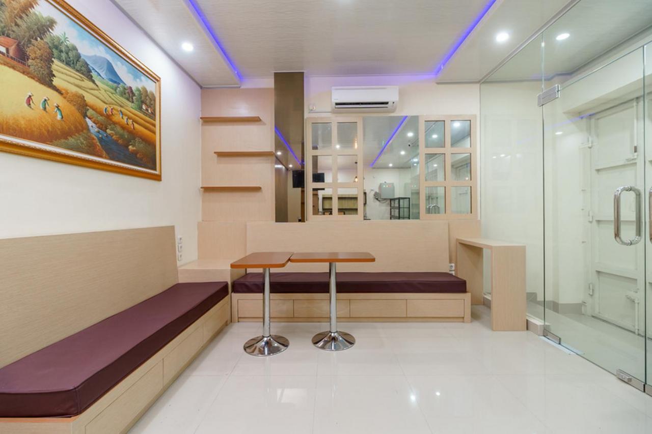 Reddoorz Plus Near Rs Rk Charitas 2 Palembang Exterior foto